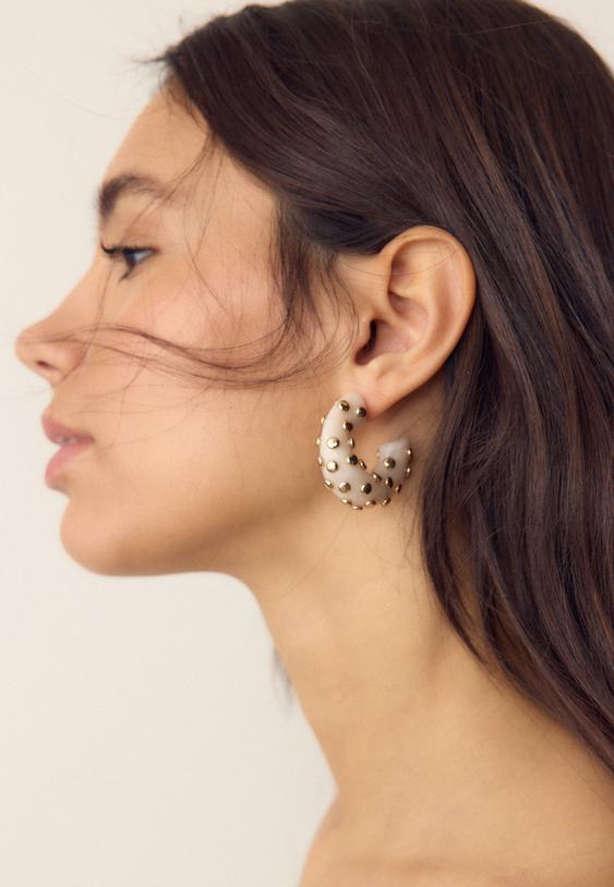 Obročasti Uhani Z Zakovicami