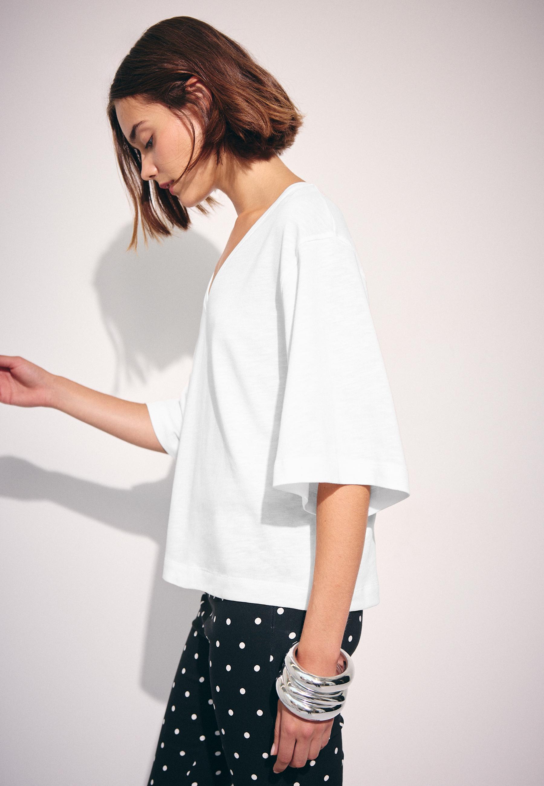 V-neck T-shirt — White