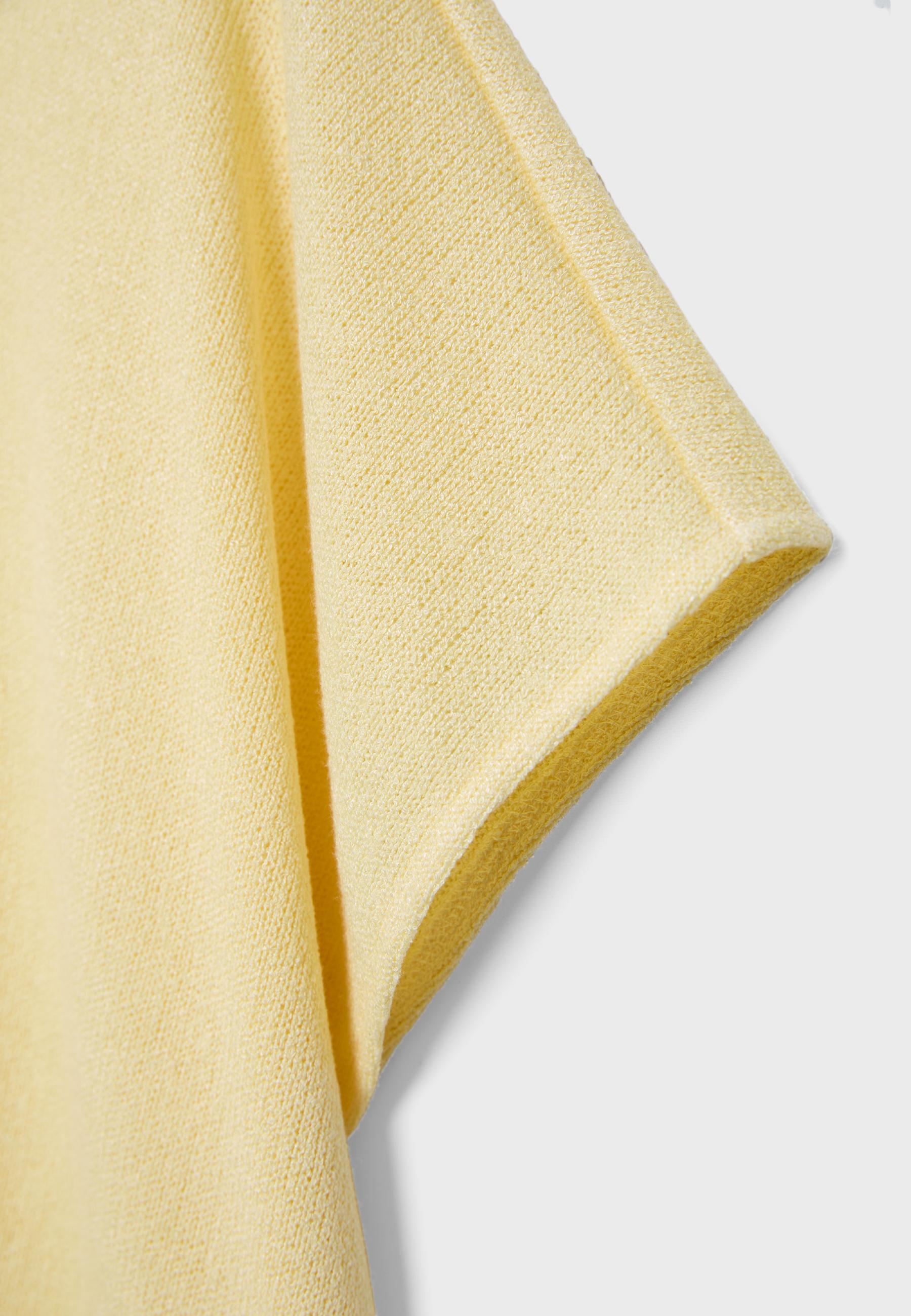 Rustic cape T-shirt — Pastel yellow