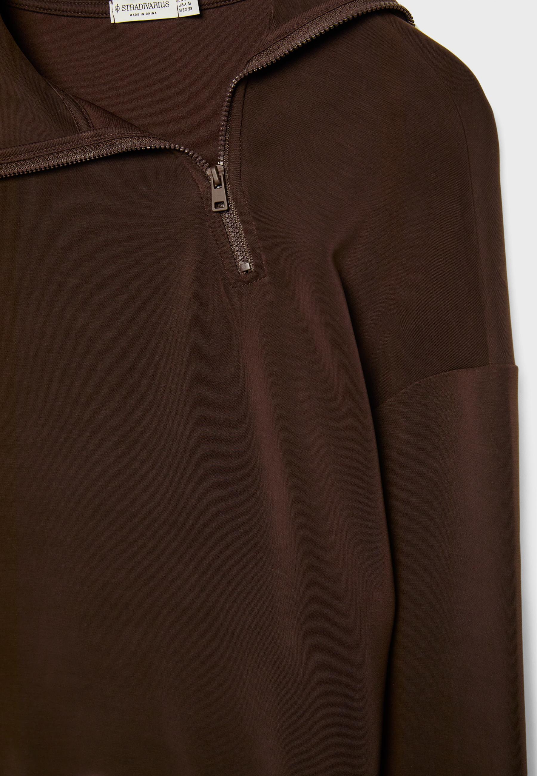 Soft-touch sweatshirt with side zip — Brown