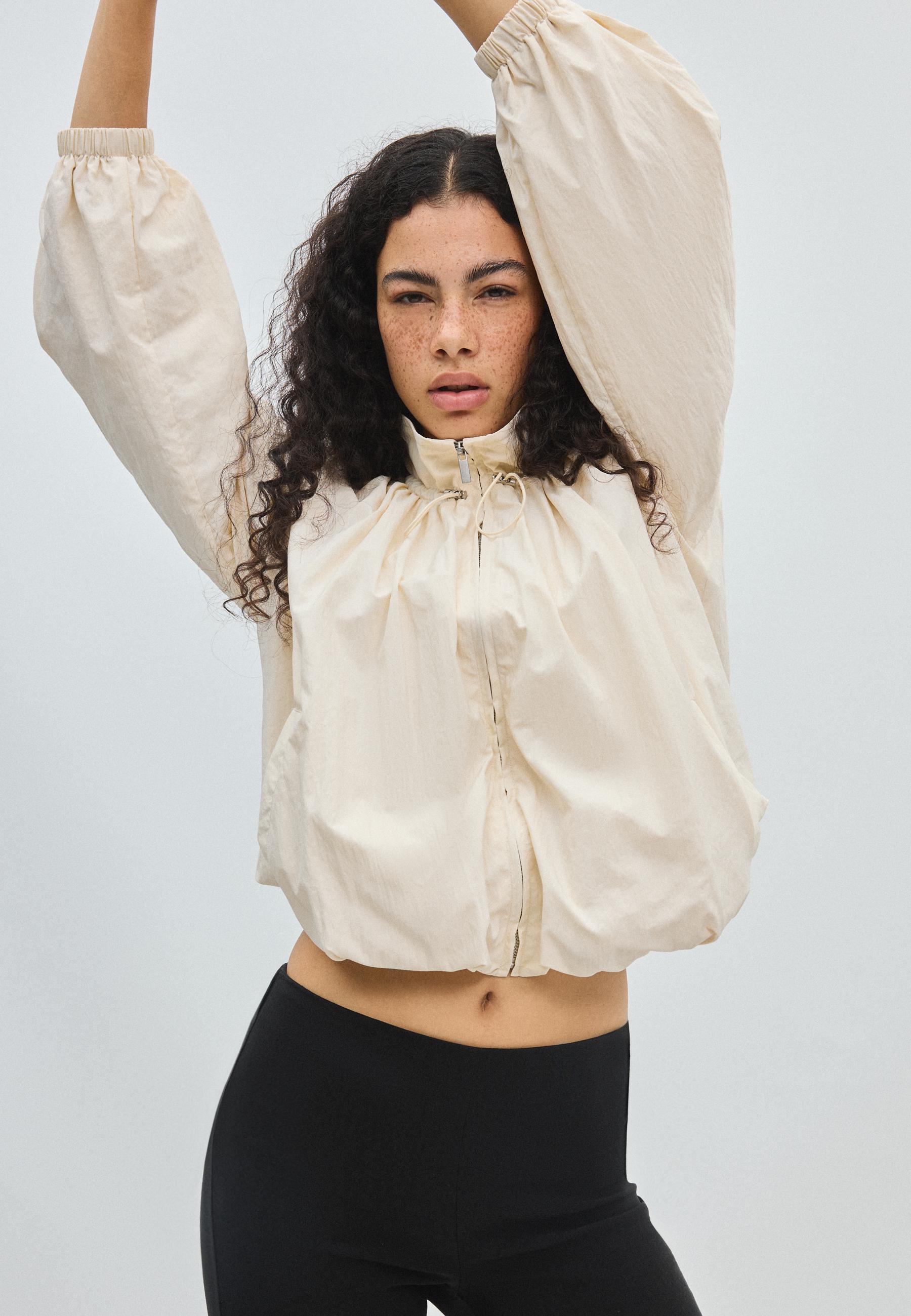Technical windbreaker — Ecru