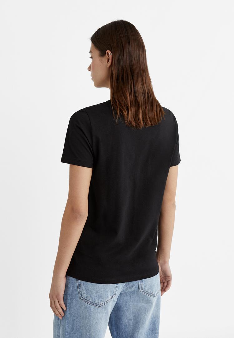 camiseta estampado corazones