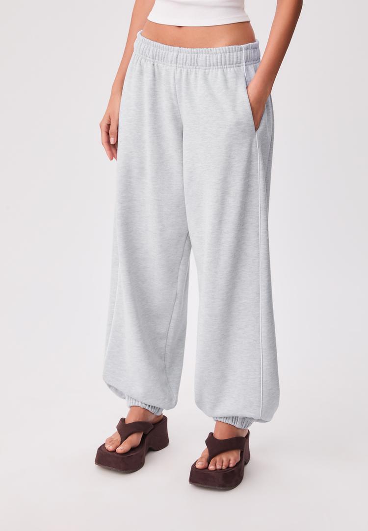 joggers with piping