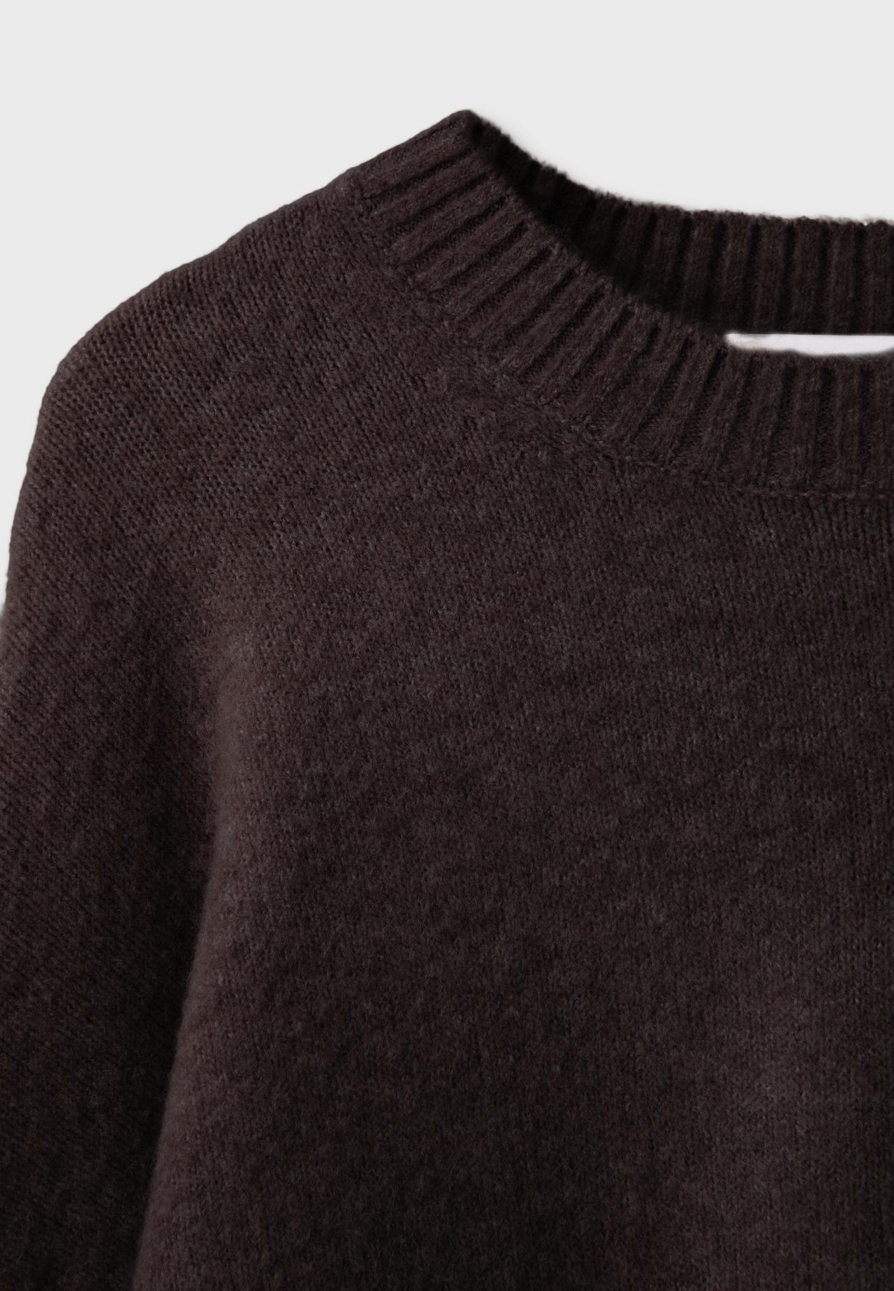 Soft-touch basic knit jumper — Brown