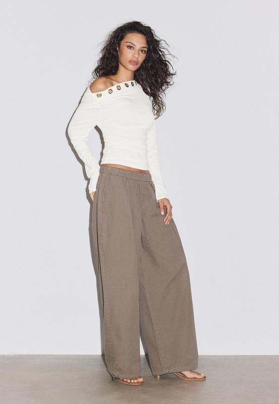 Asimetrična Majica S Ušicama