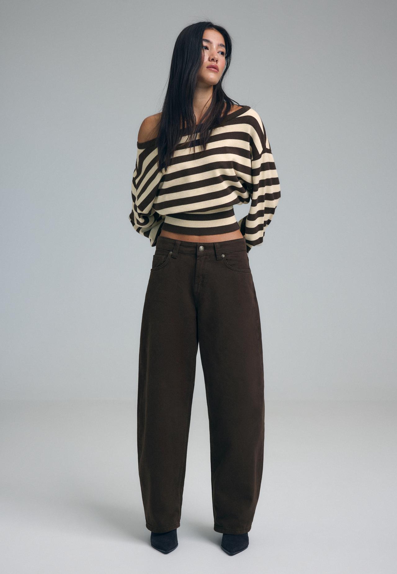 D80 barrel fit jeans — Brown