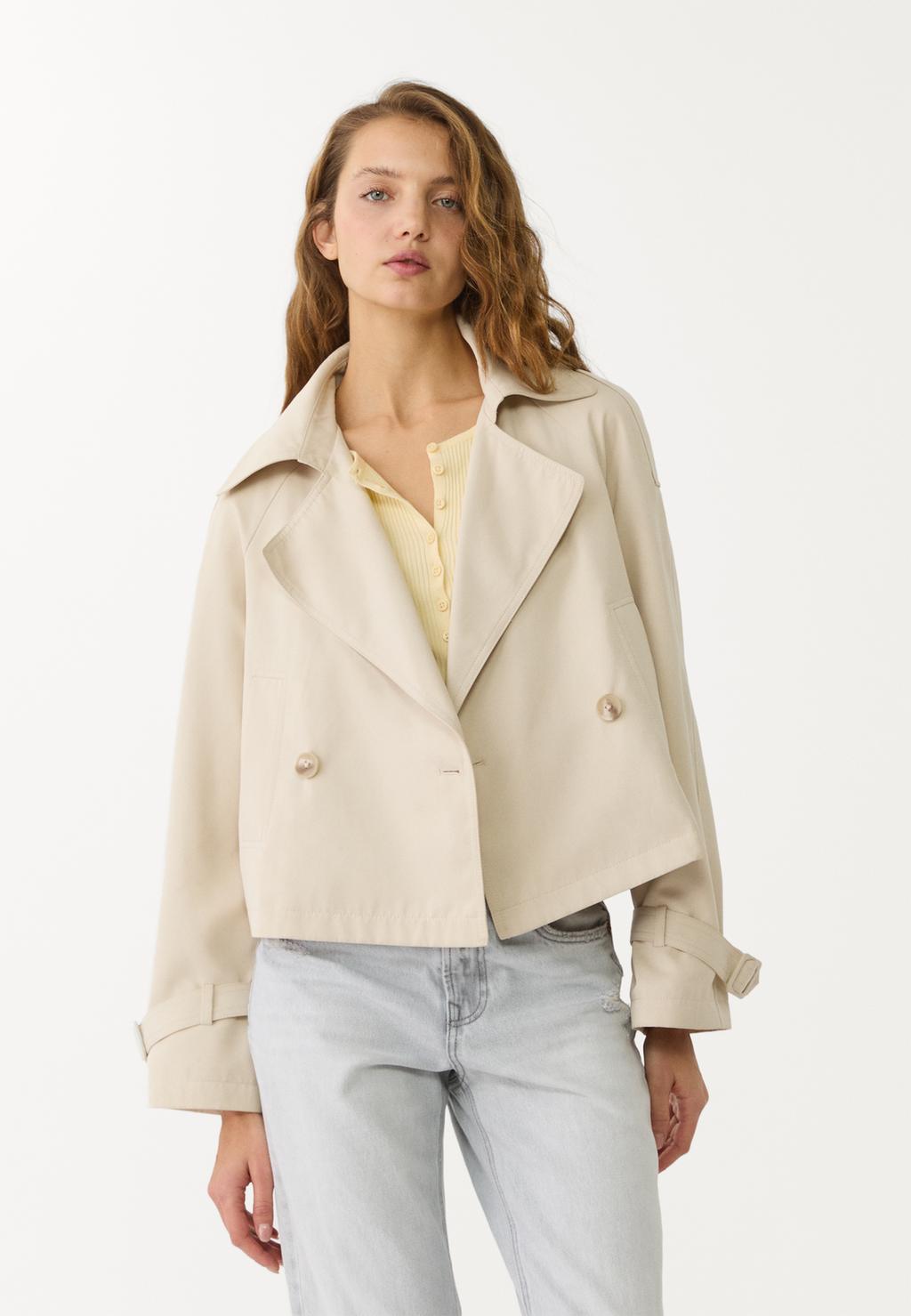 Short flowing trench coat