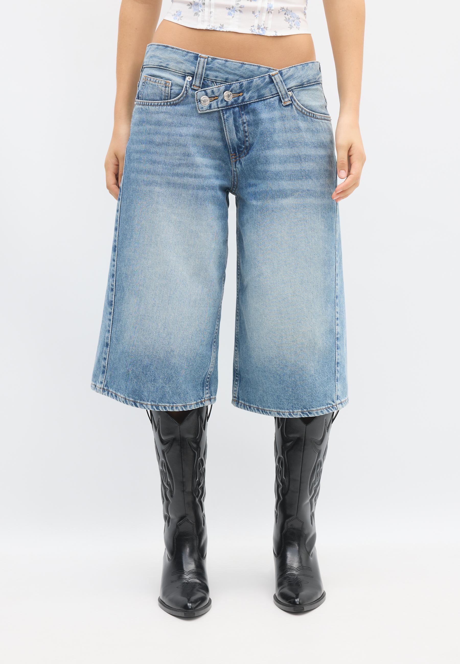 Stradivarius Çapraz bel bermuda