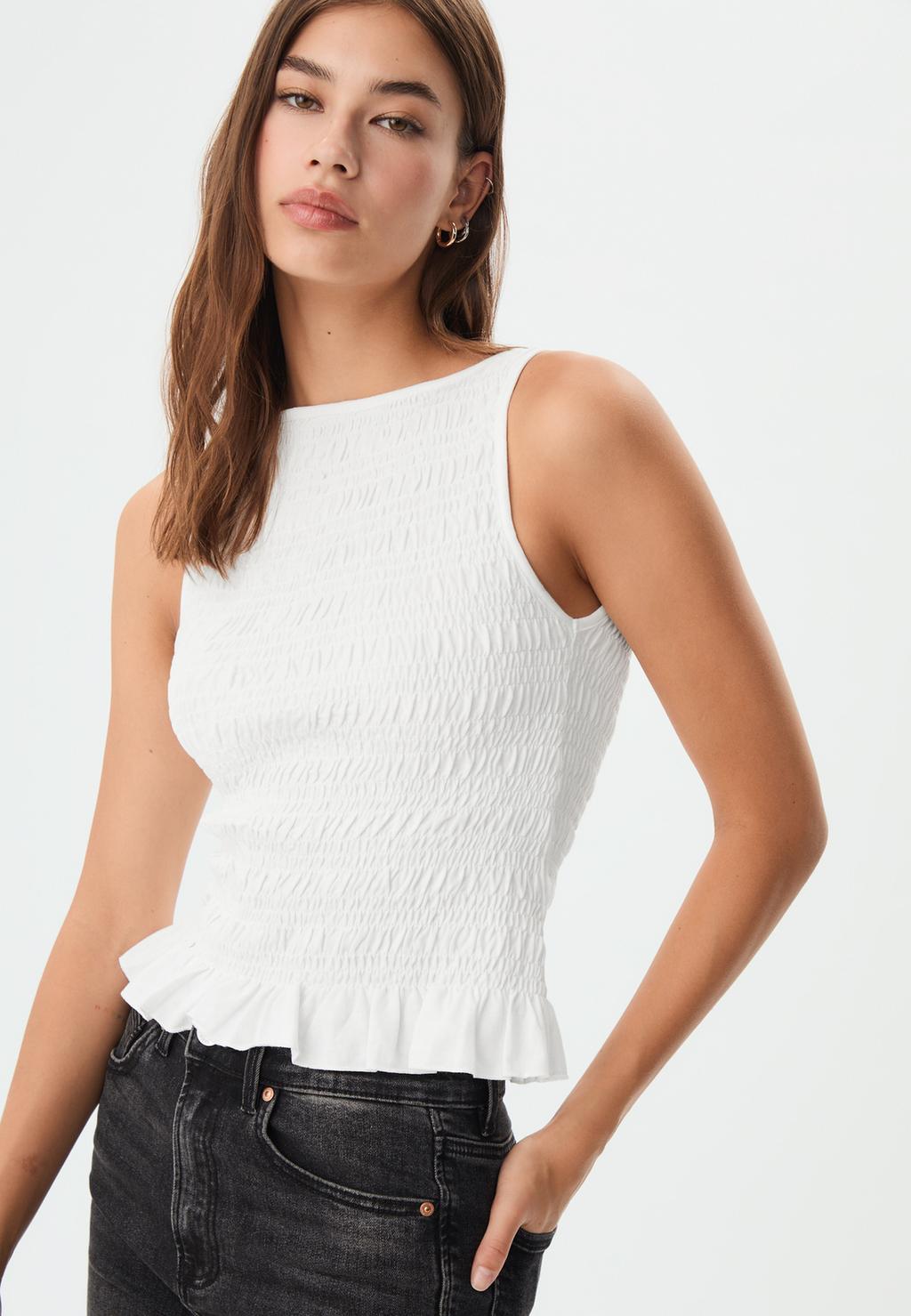 Top arricciato con volant
