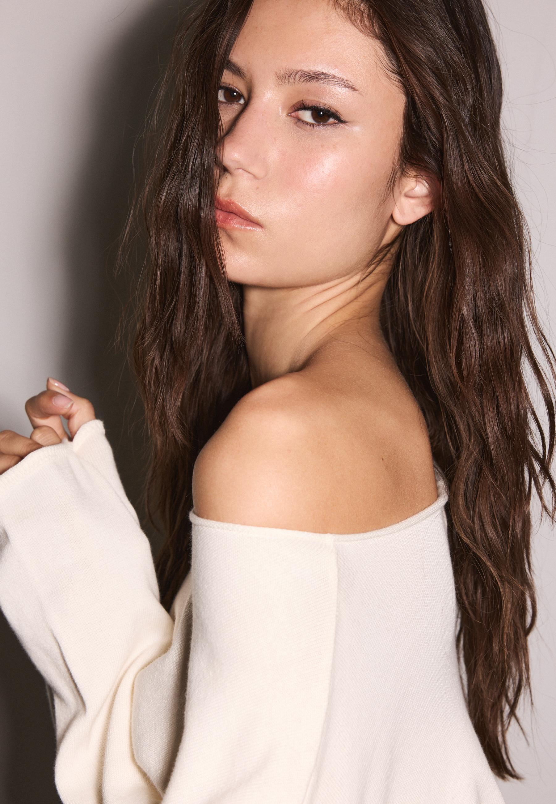 Boat neck cropped sweater — Ecru