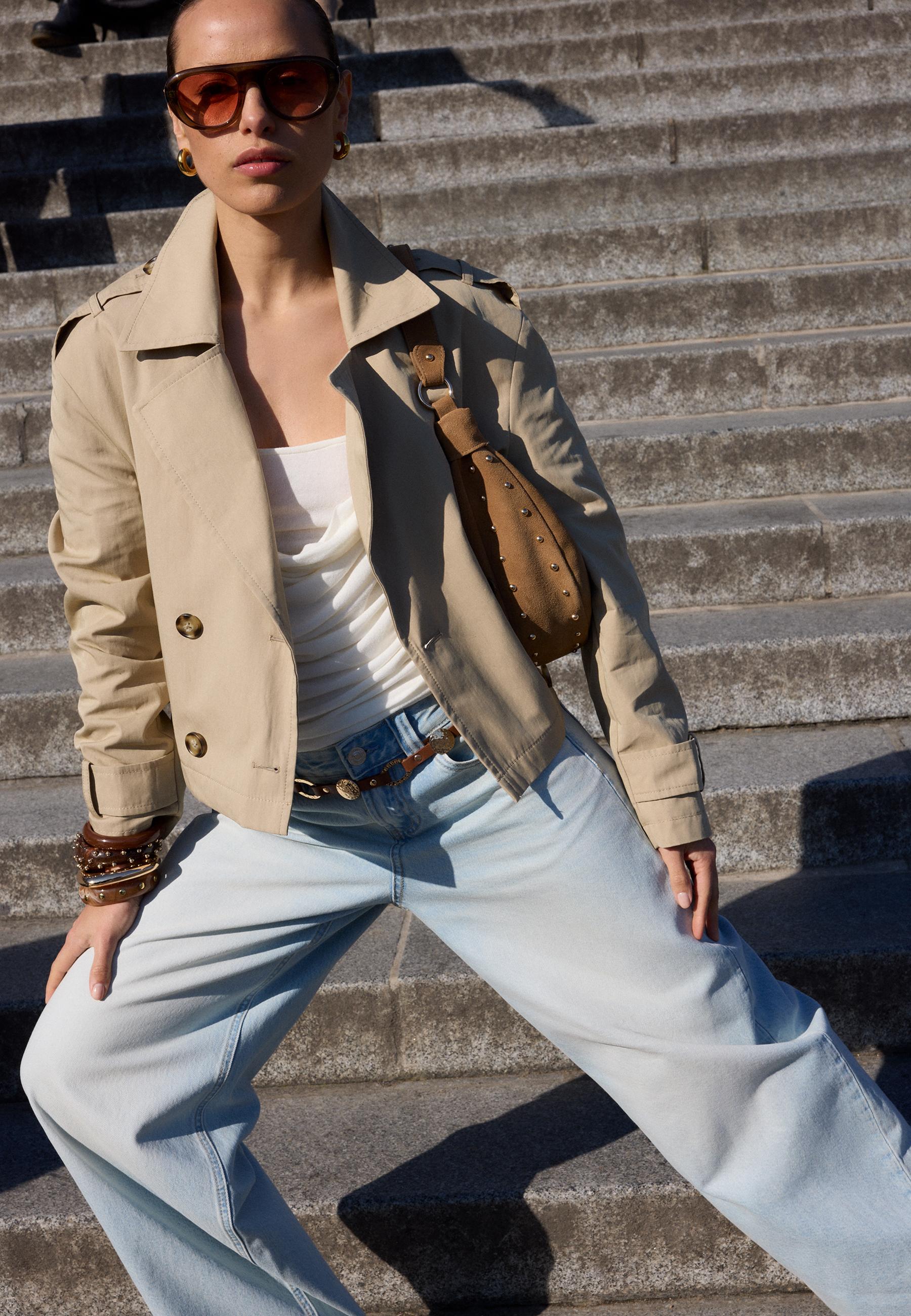 Short double-breasted trench coat — Stone