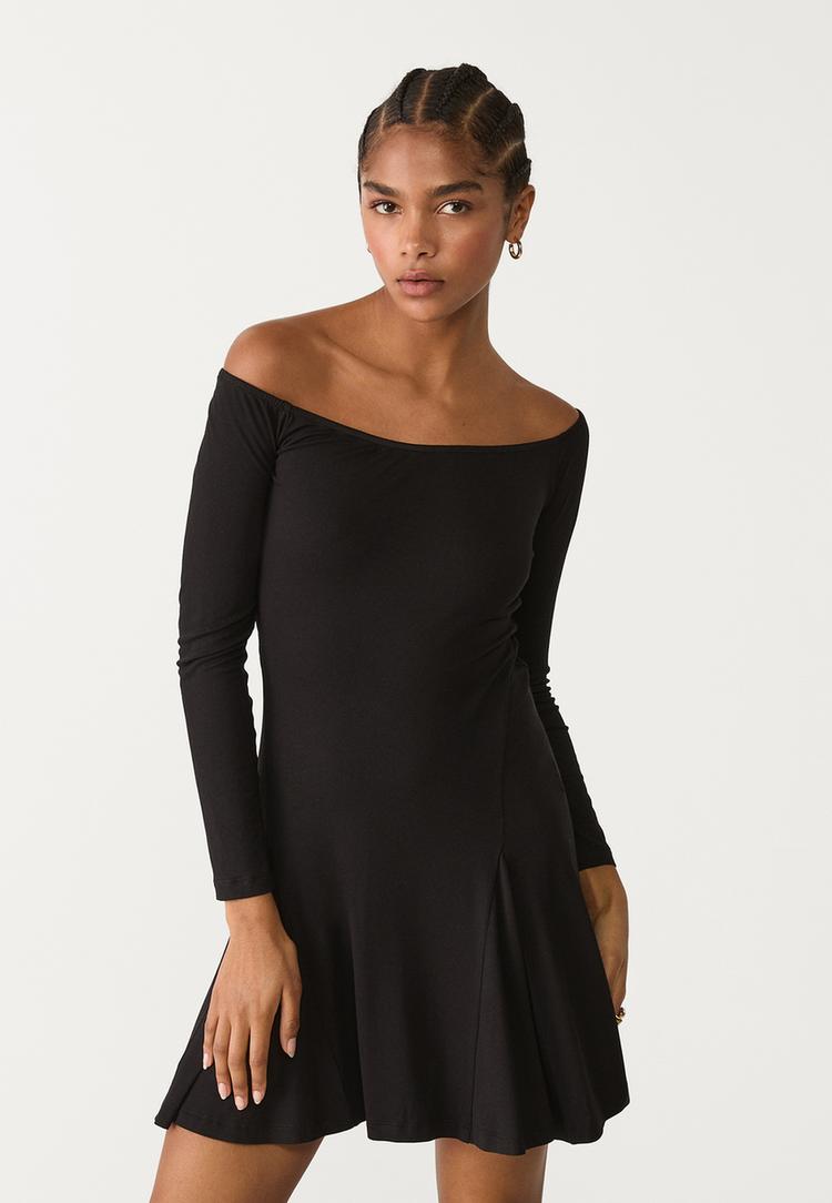 vestido corto godets