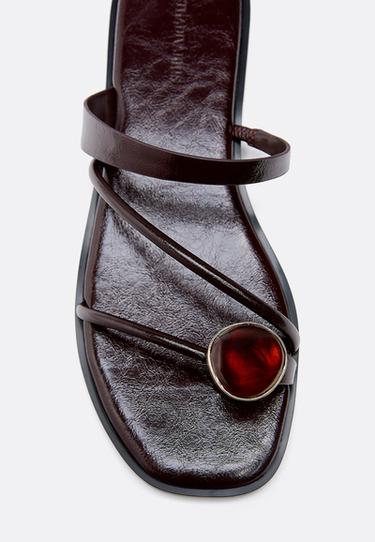 Flat stone detail sandals — BROWN 5