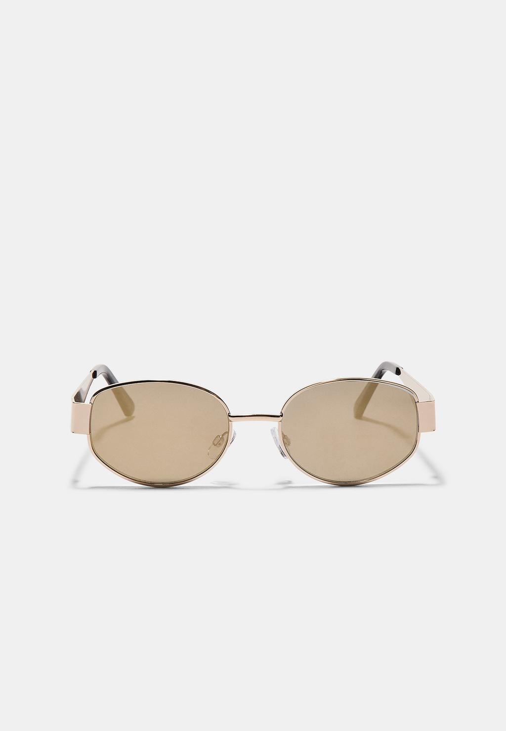 Sonnenbrille mit Metallrahmen und Spiegelgläsern
