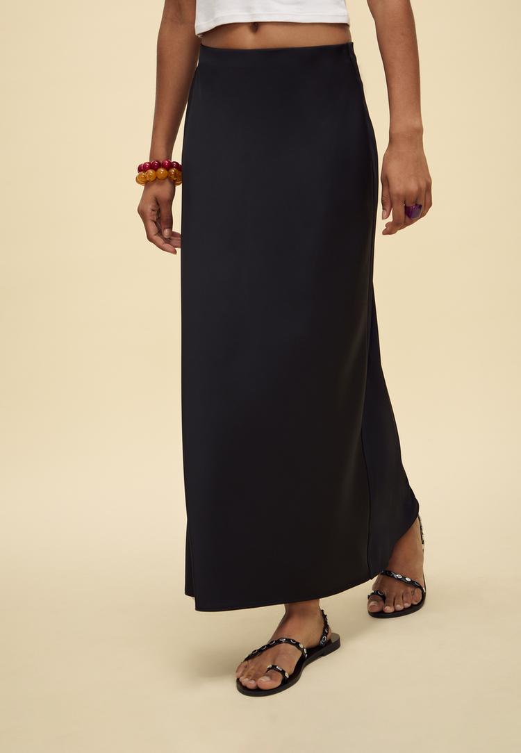 saten yuzeyli midi etek