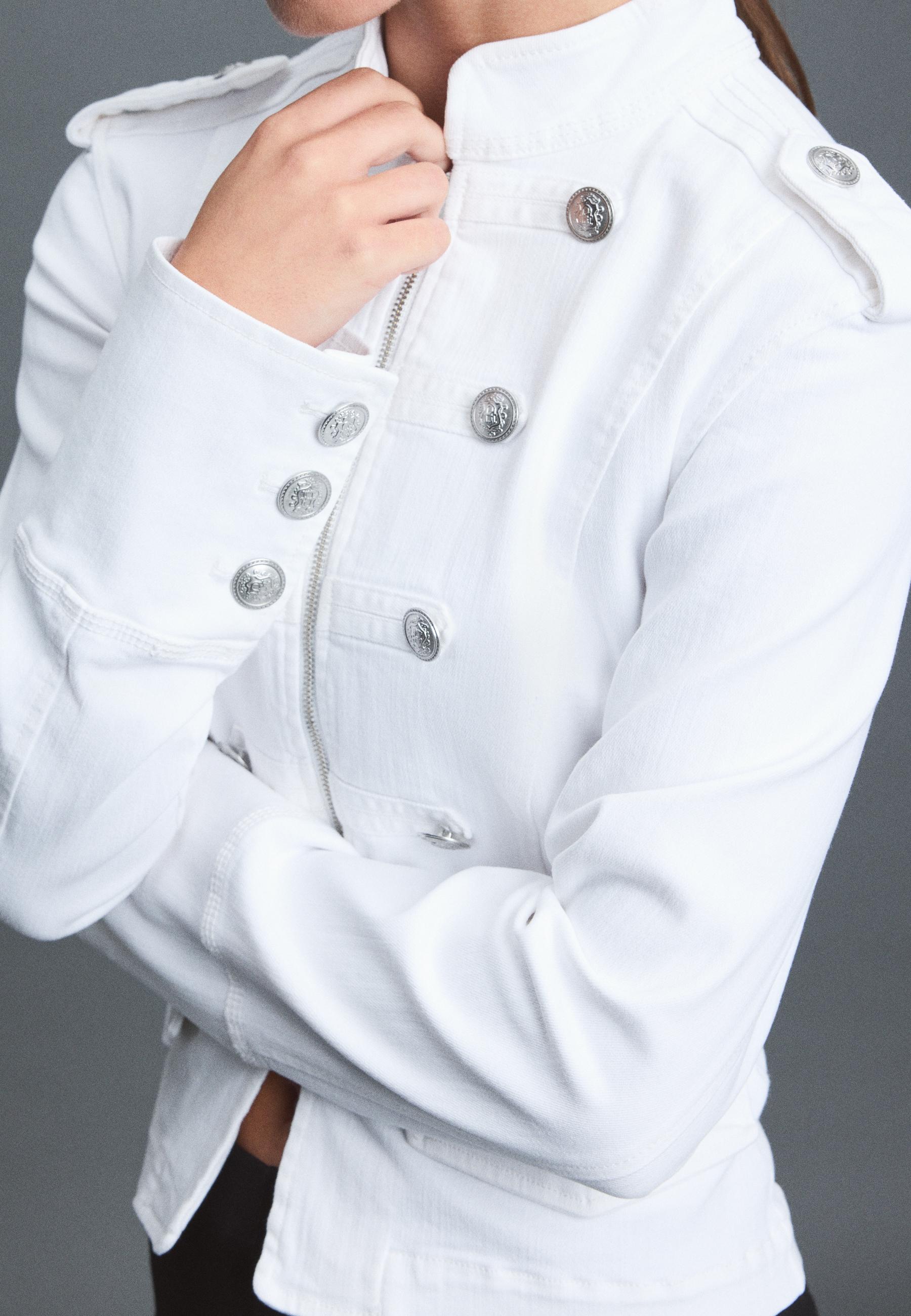 Buttoned denim jacket — White