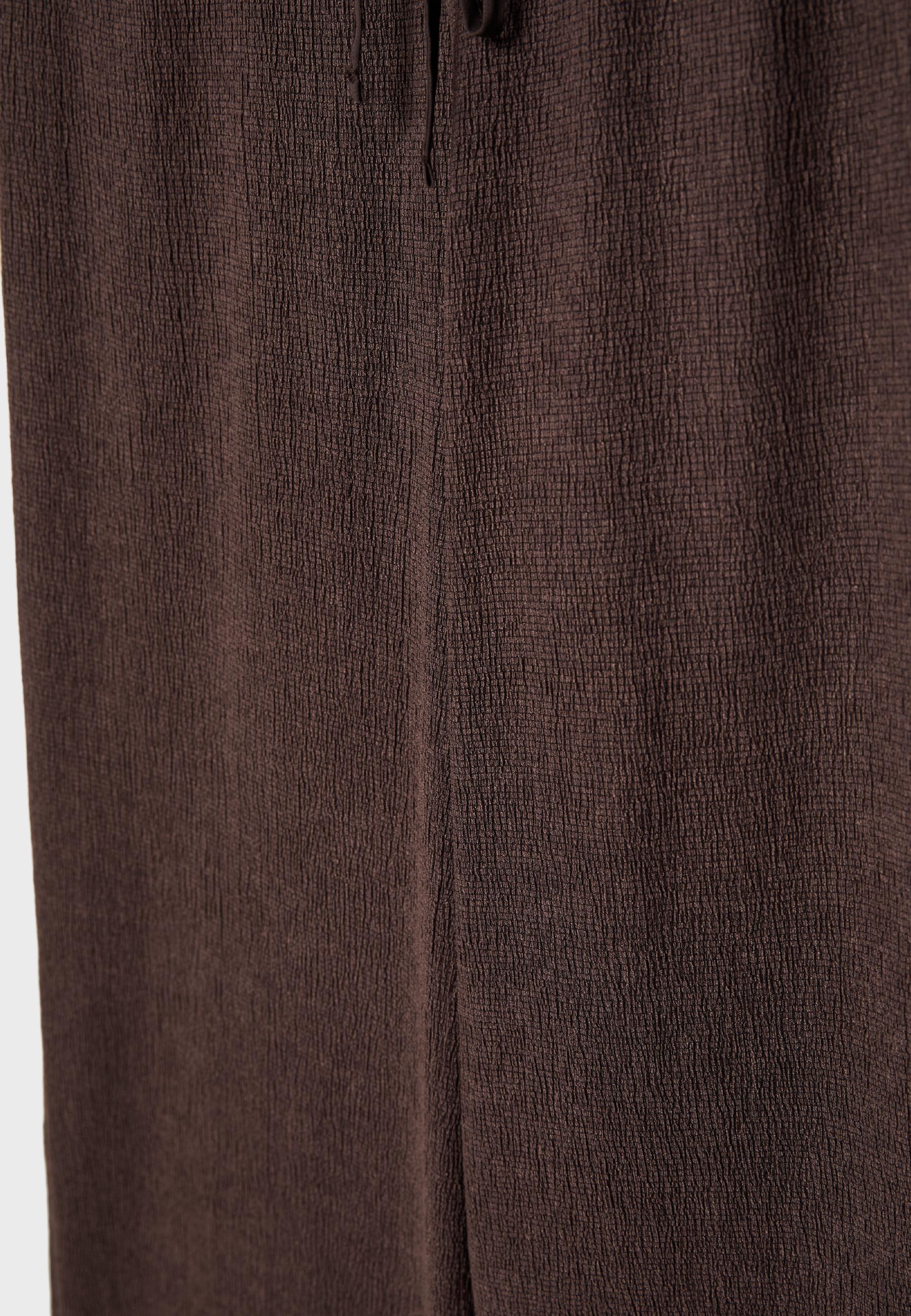 Kırışık görünümlü straight fit pantolon - Görsel 9