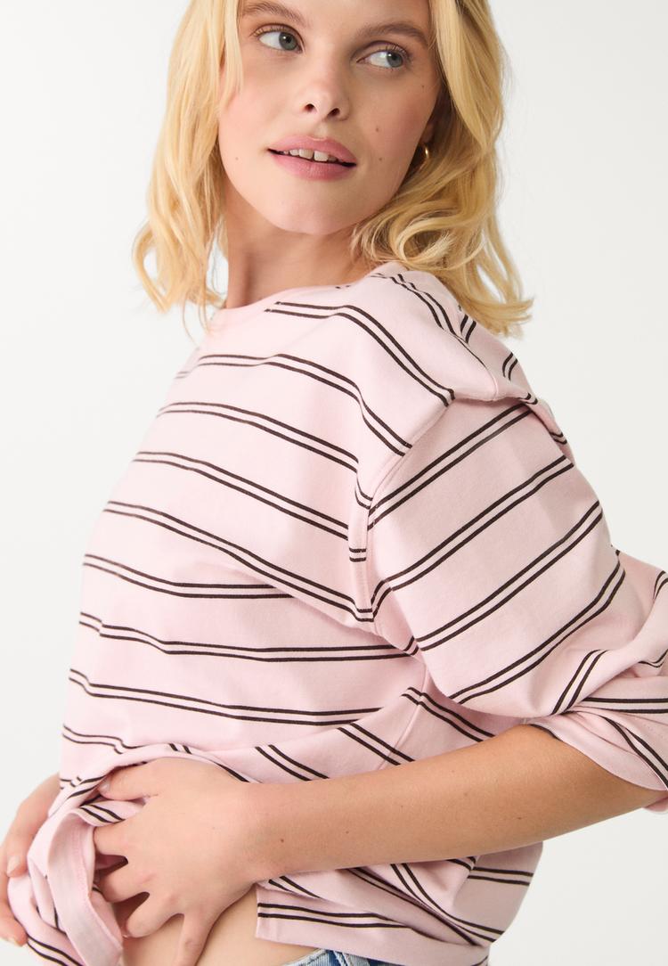 camiseta oversize rayas