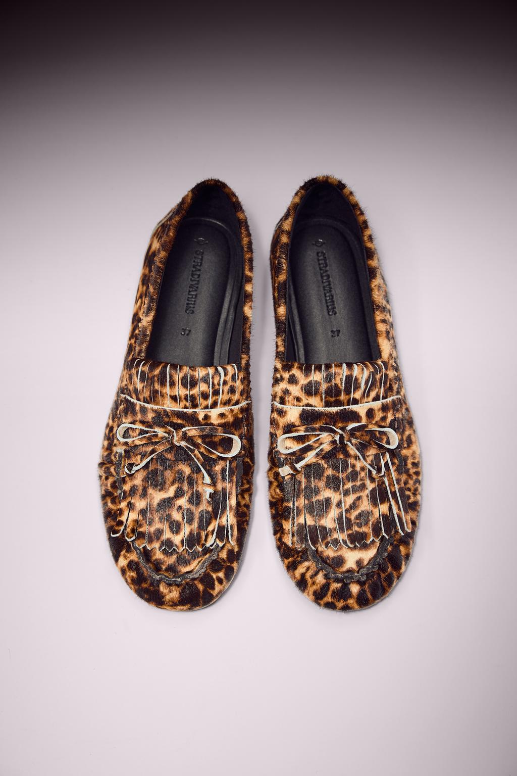 Mocassins à franges en cuir imprimé animal