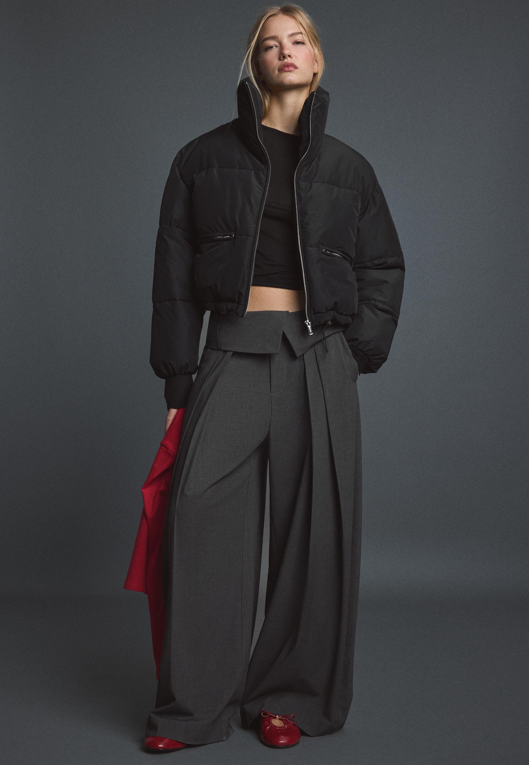 Stradivarius Καπιτονέ Crop Μπουφάν Με Ψηλό Γιακά Μαύρο S