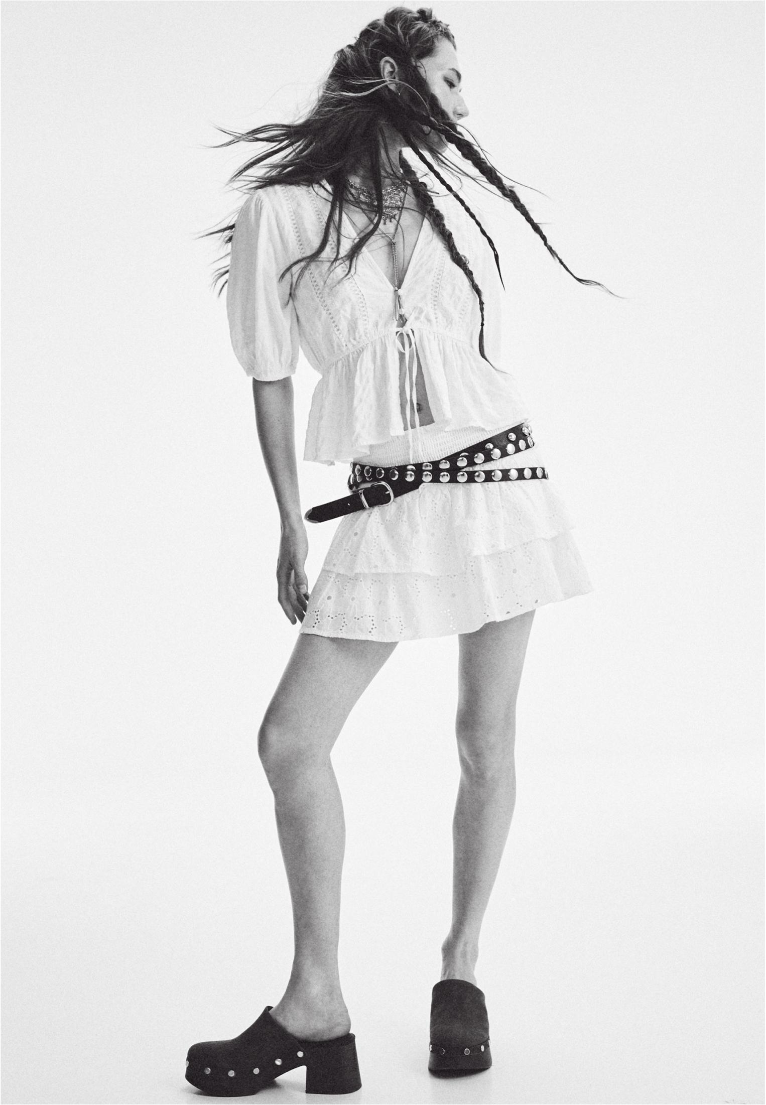 Flowing skort with embroidery — White