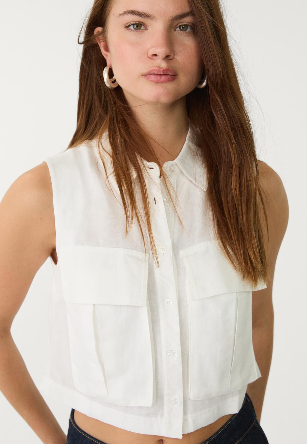 Sleeveless linen blend shirt with pockets