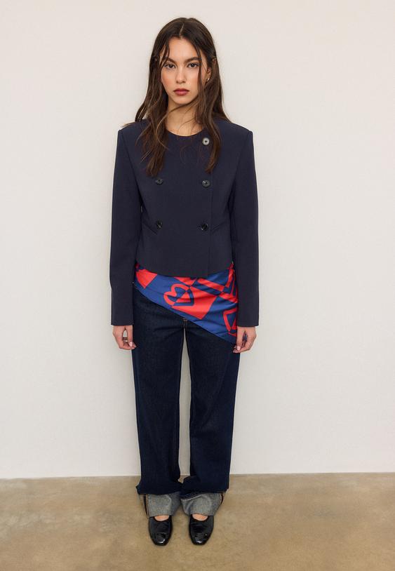 americana corta cuello redondo