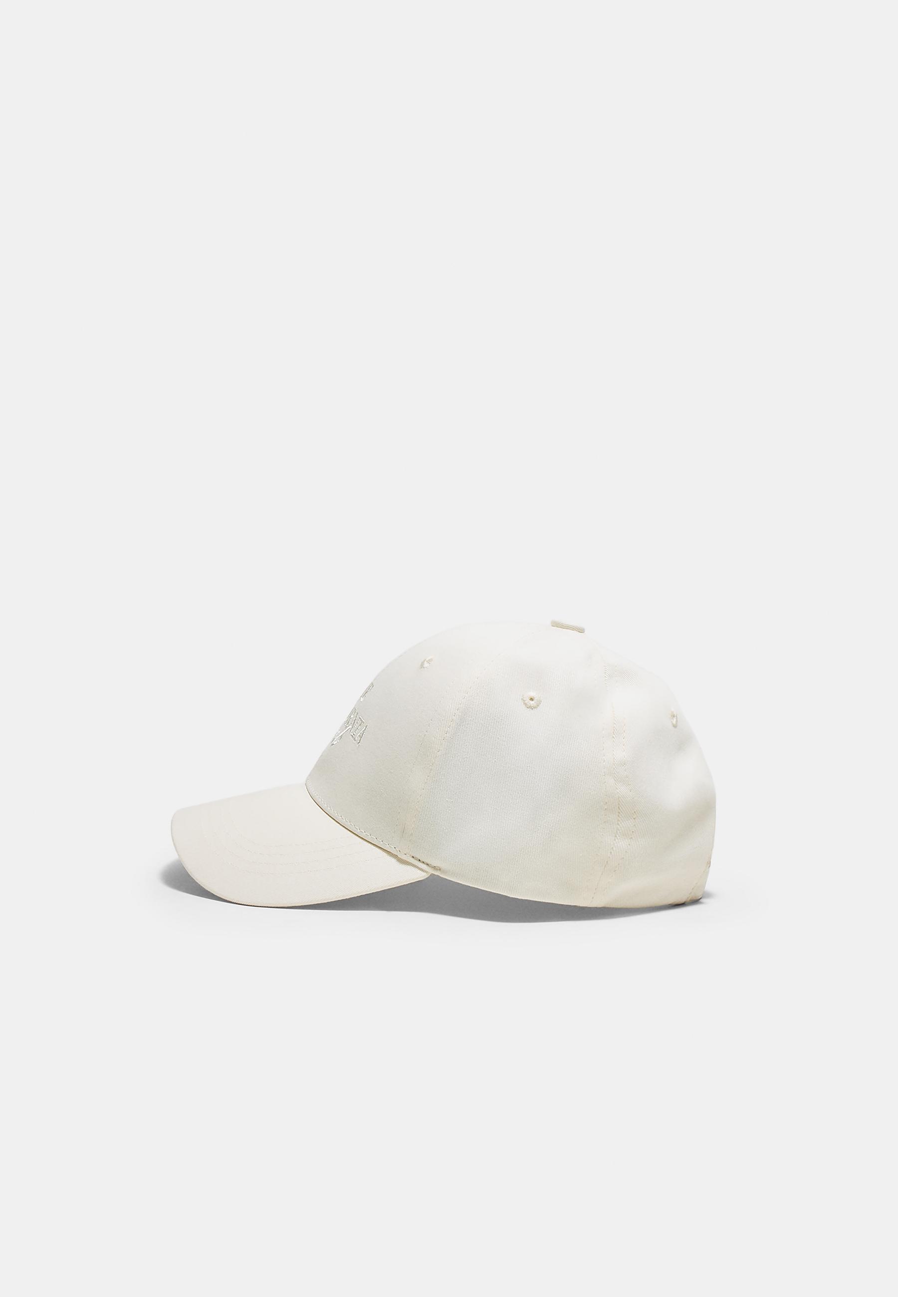 Embroidered cap