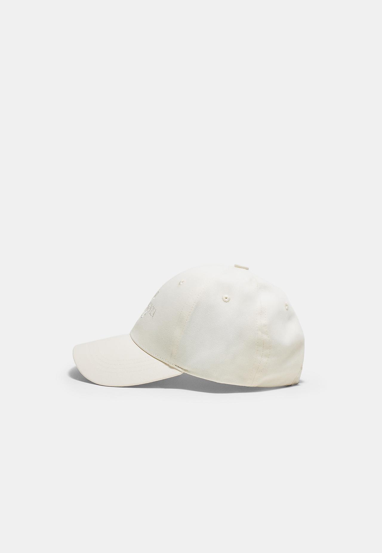 Embroidered cap — Ecru