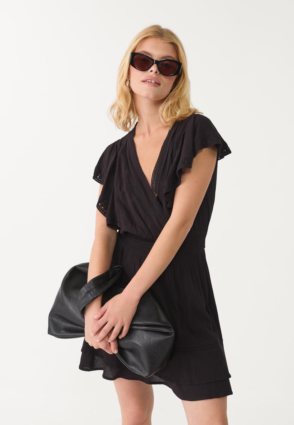 Kurzes, fließendes Kleid mit Volants