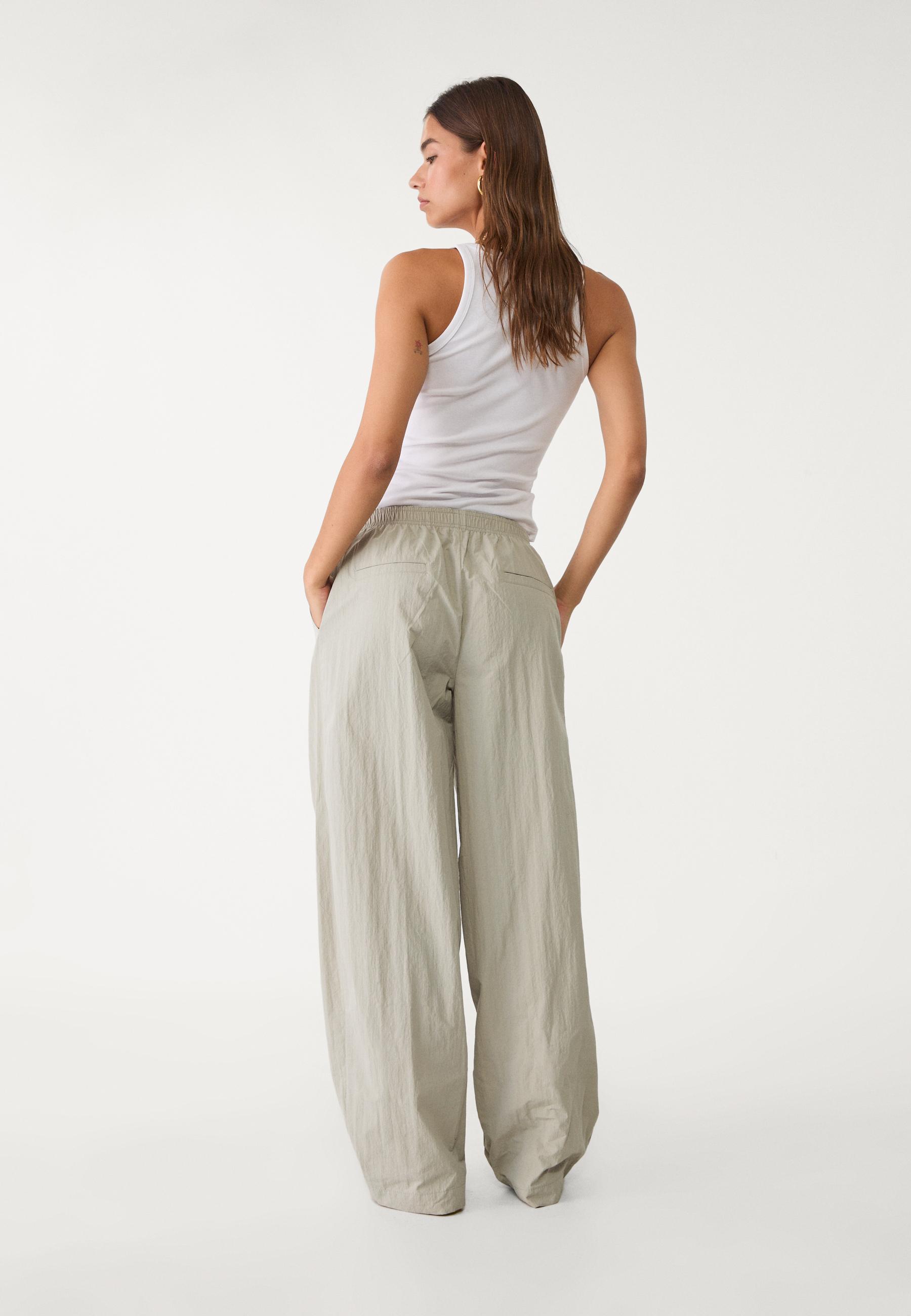 【2plan】Henne pleats balloon training pants 253BA11C-269E-4B3C-8A8D-