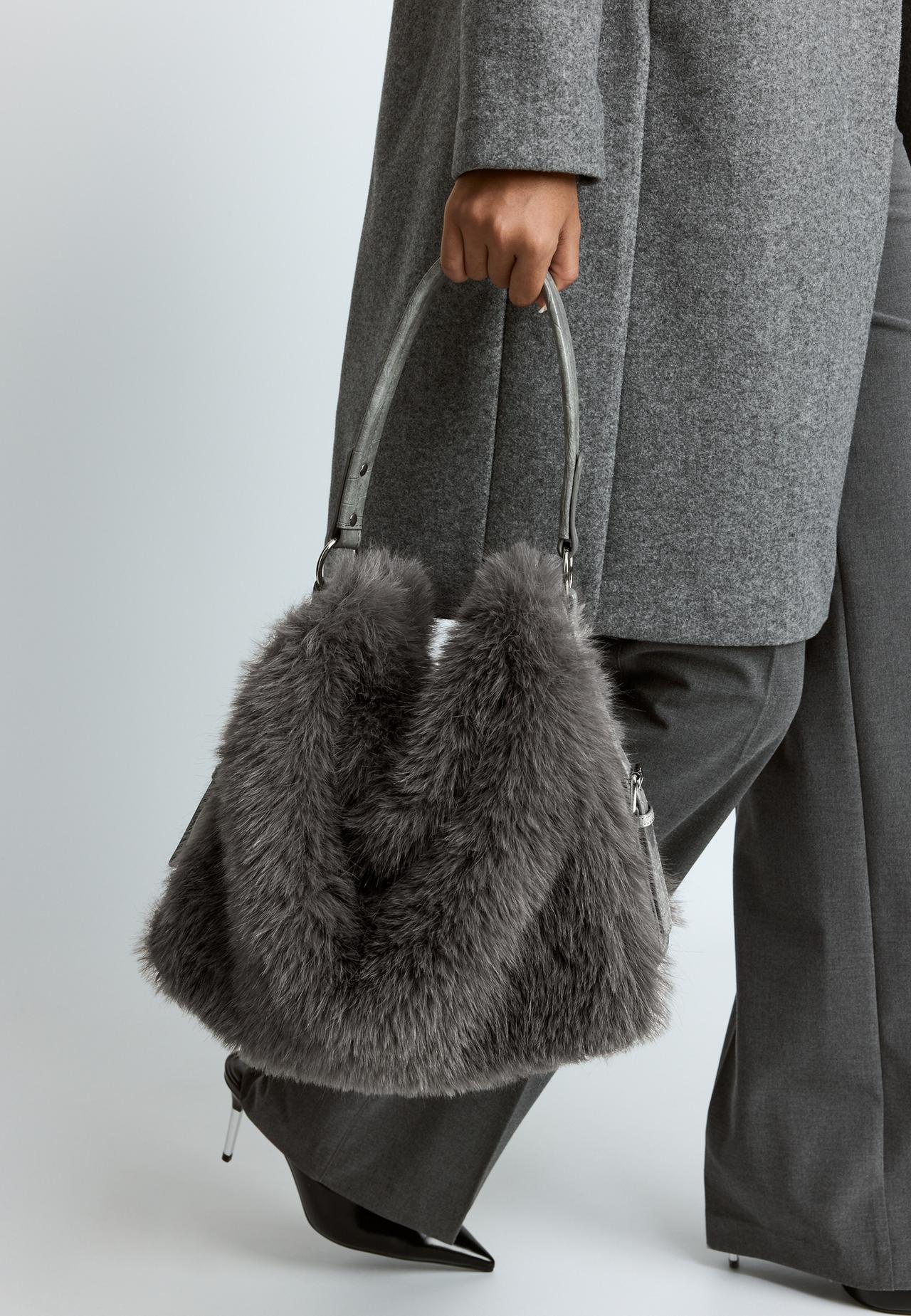 Faux fur shoulder bag — Dark grey