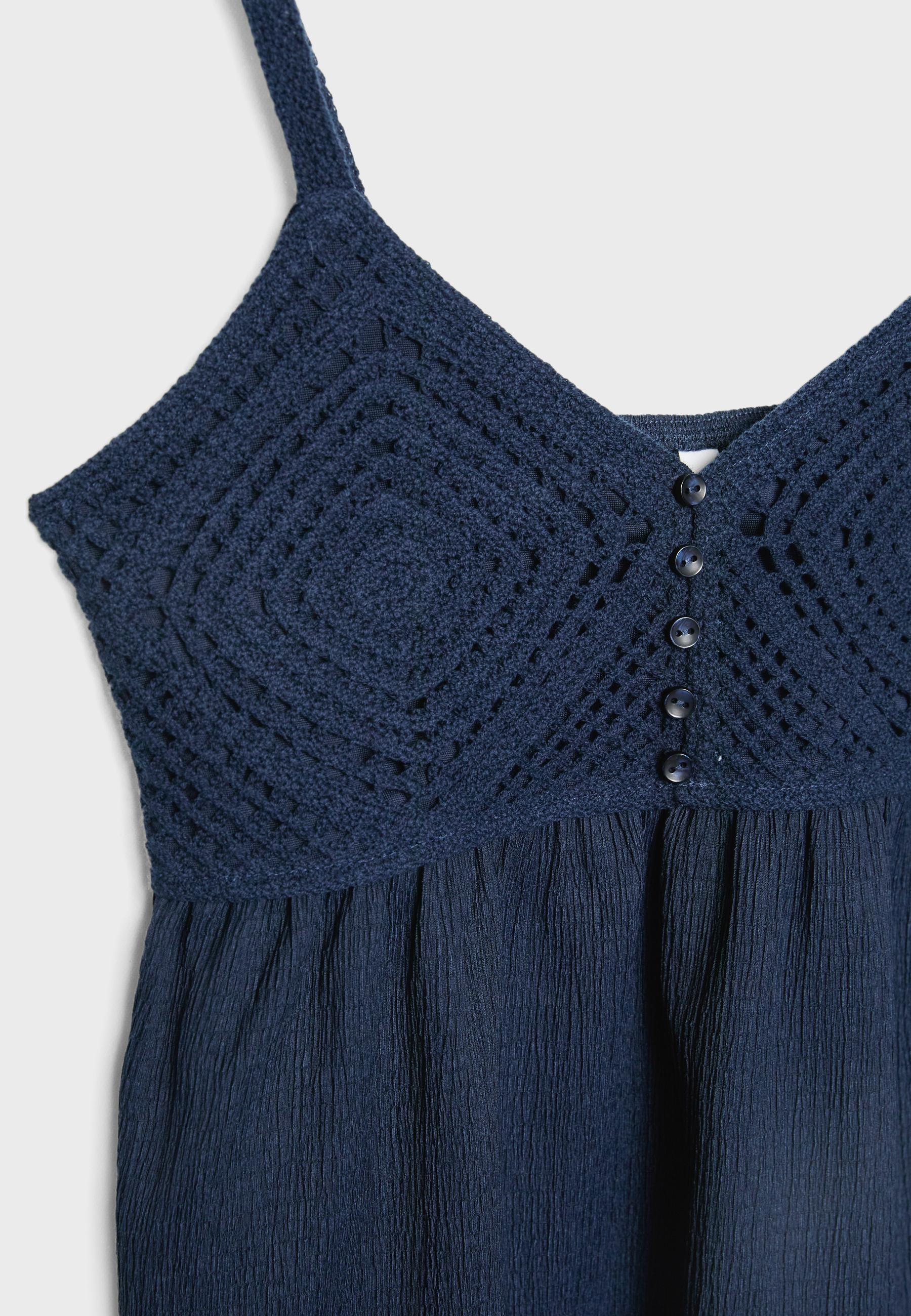 Ruffled crochet top — Navy blue
