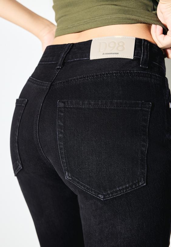 d98 straight fit jean