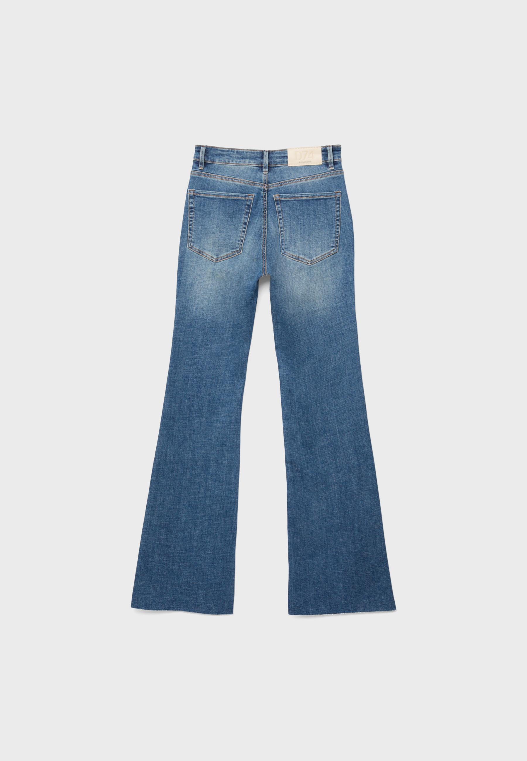 D74 Stretch flared slit jeans — LIGHT BLEACH