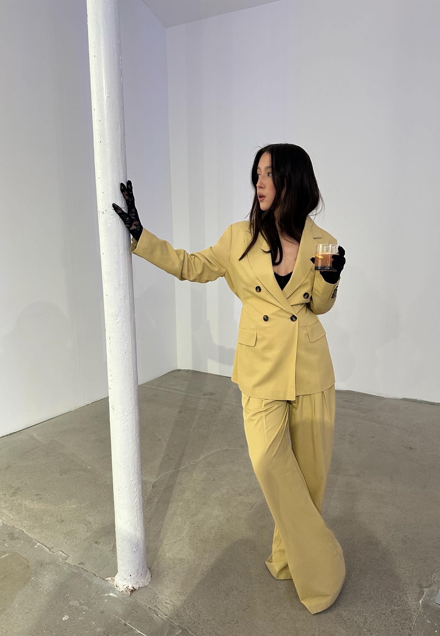 Satin trousers with chain detail — Pastel yellow