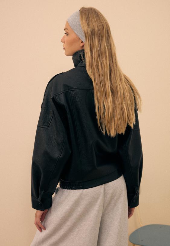 oversizekunstlederjacke-im-bikerlook