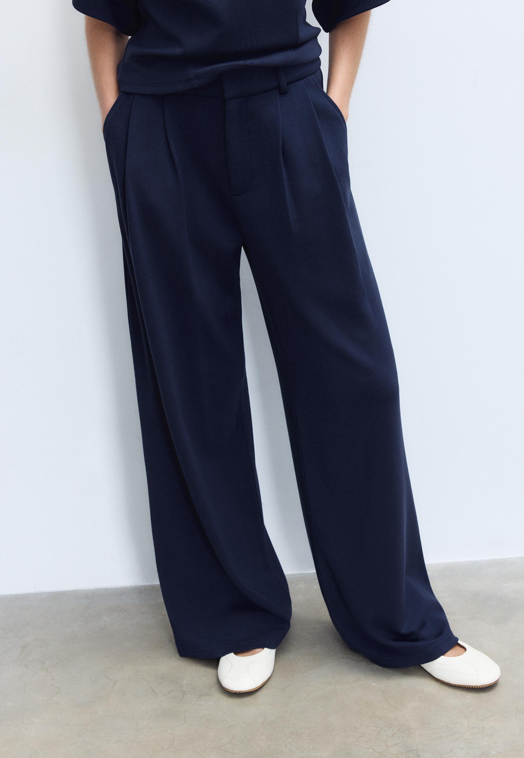 Soft-touch smart trousers — Navy blue