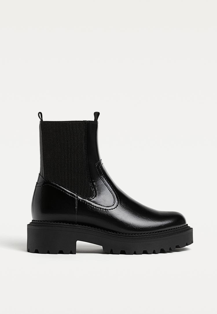 botines planos negros