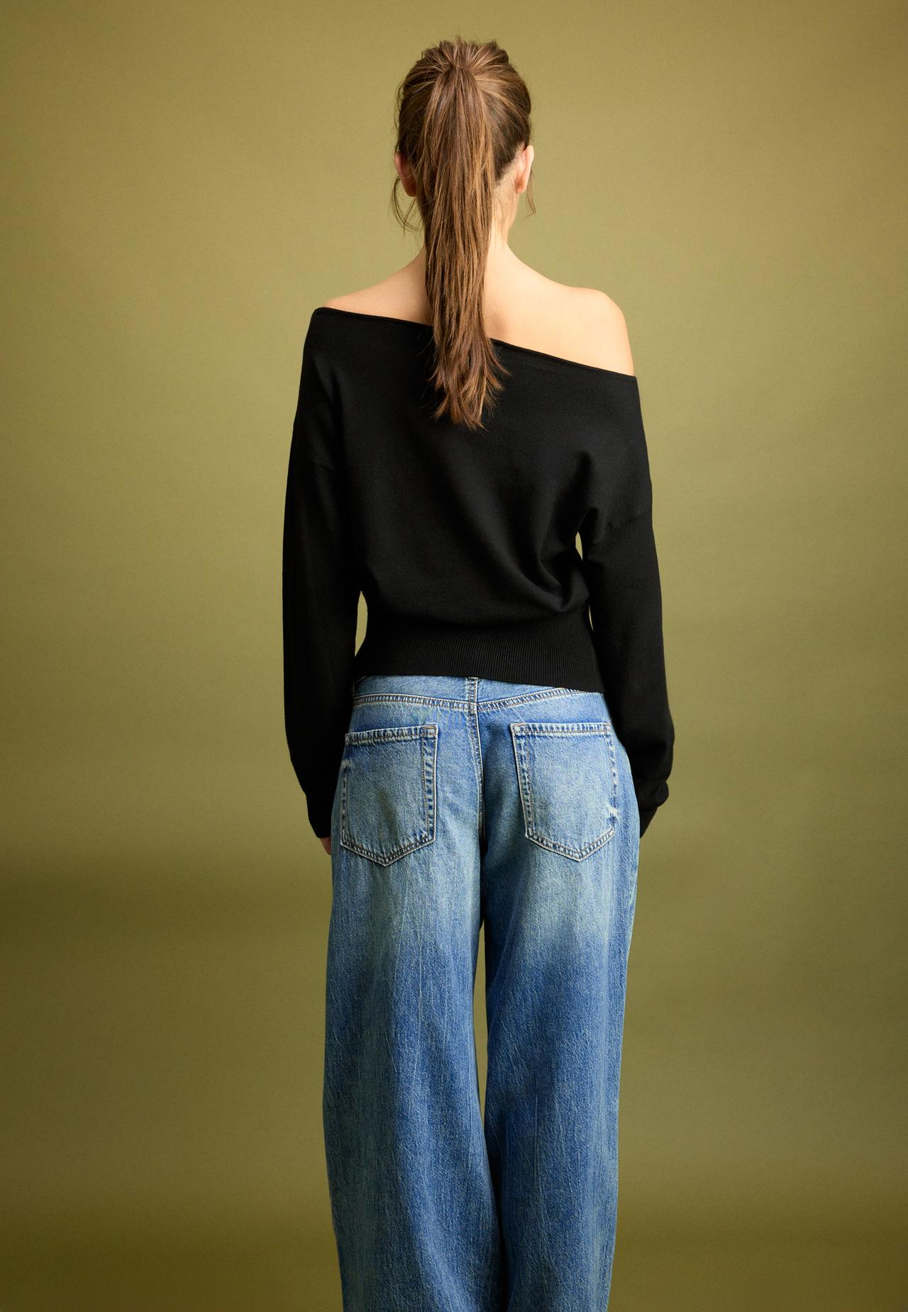 Asymmetric knit jumper — Black