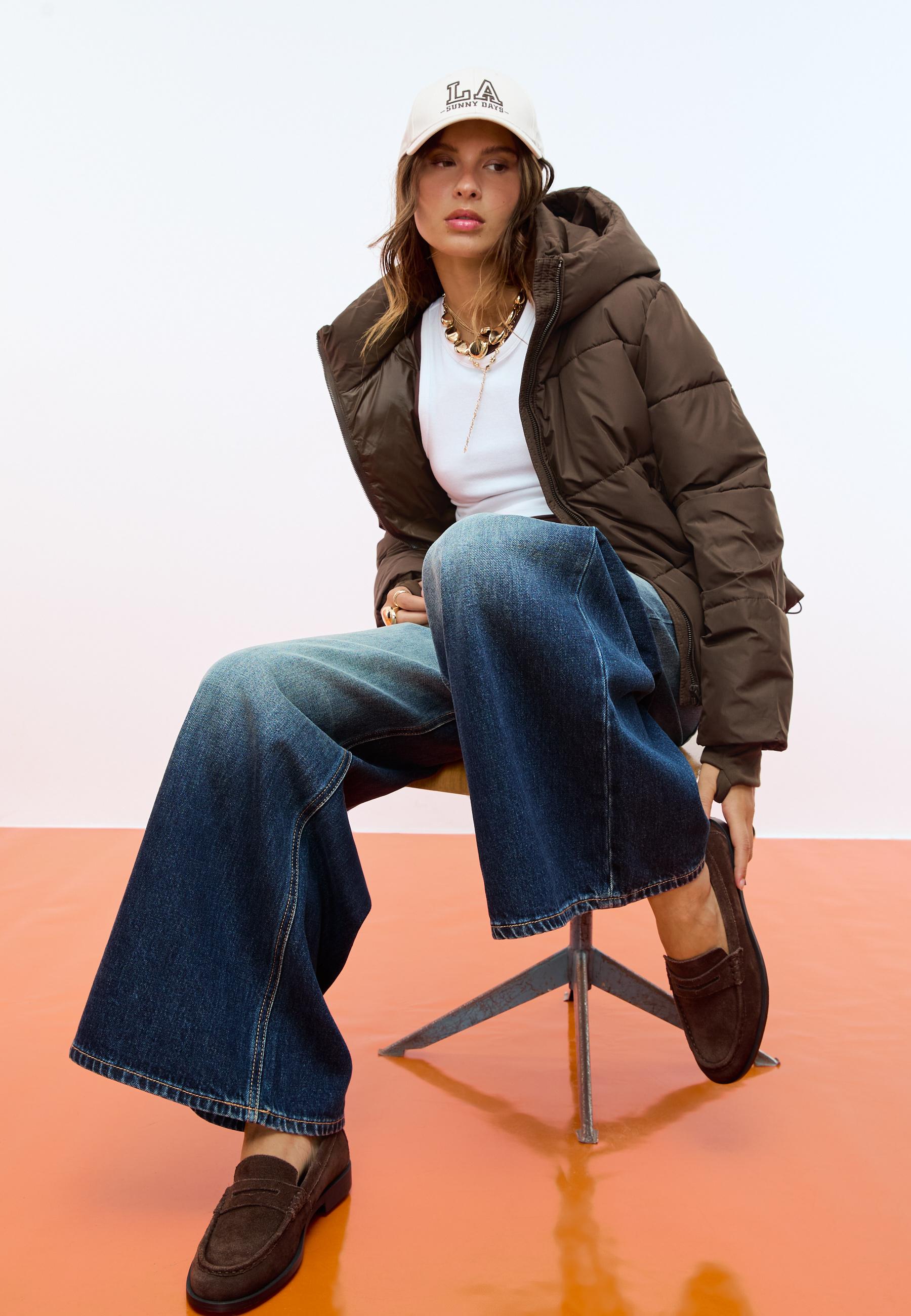 Doudoune rembourrée basique à capuche - Vestes femme | Stradivarius France