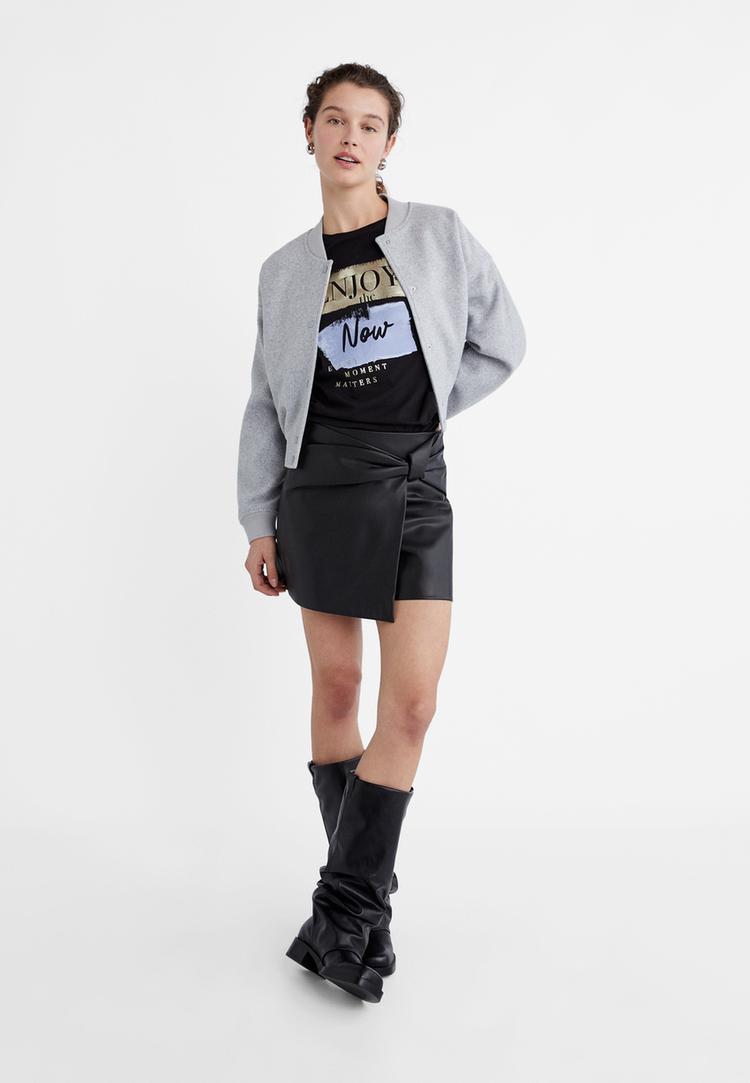 t shirt imprime brillant