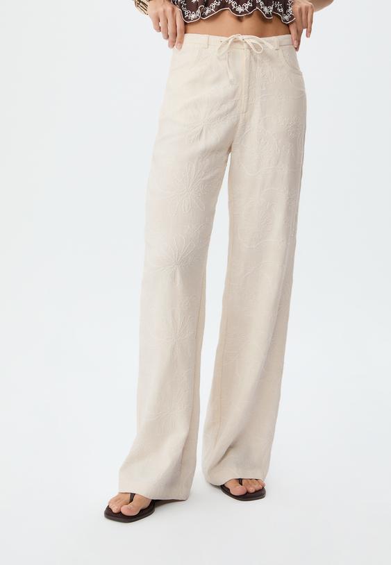 pantalon straight bordados con lino