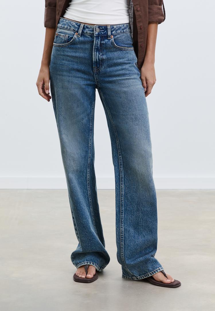 straight-fit-jeans-mit-weitem-bein-d92