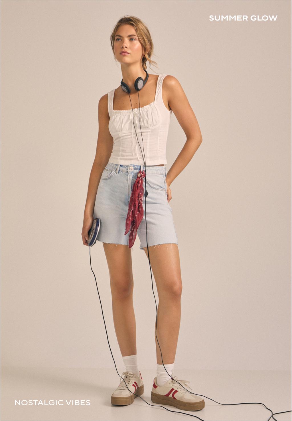 D93 Short denim longline