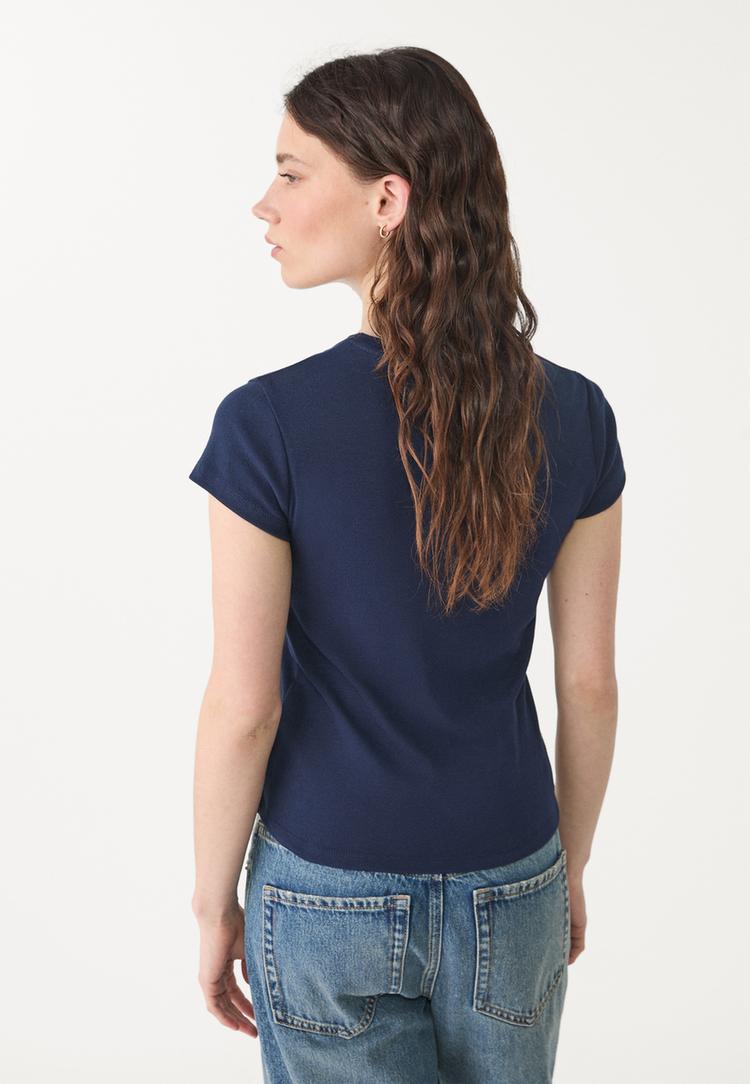 camiseta fitted estampado