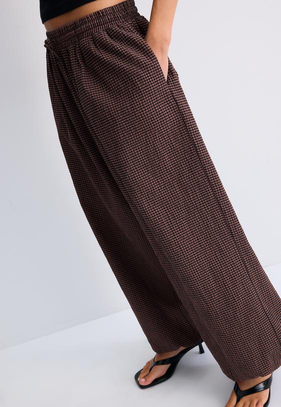 Stradivarius Check Balloon Trousers Pale Camel S