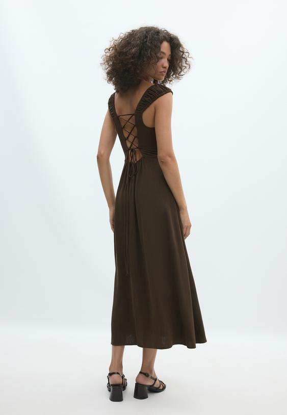 vestido midi lazada espalda