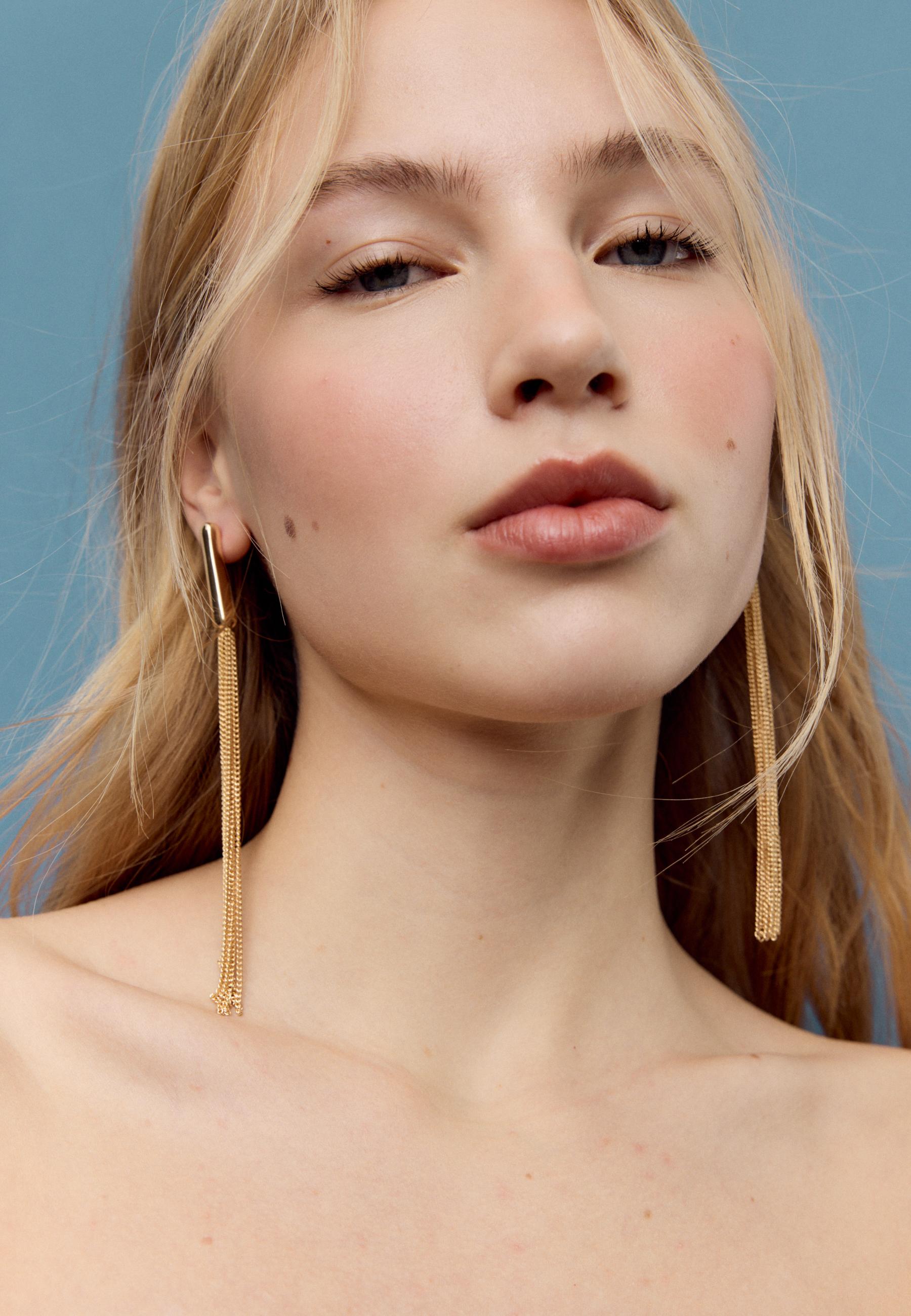 Long chain earring — Gold