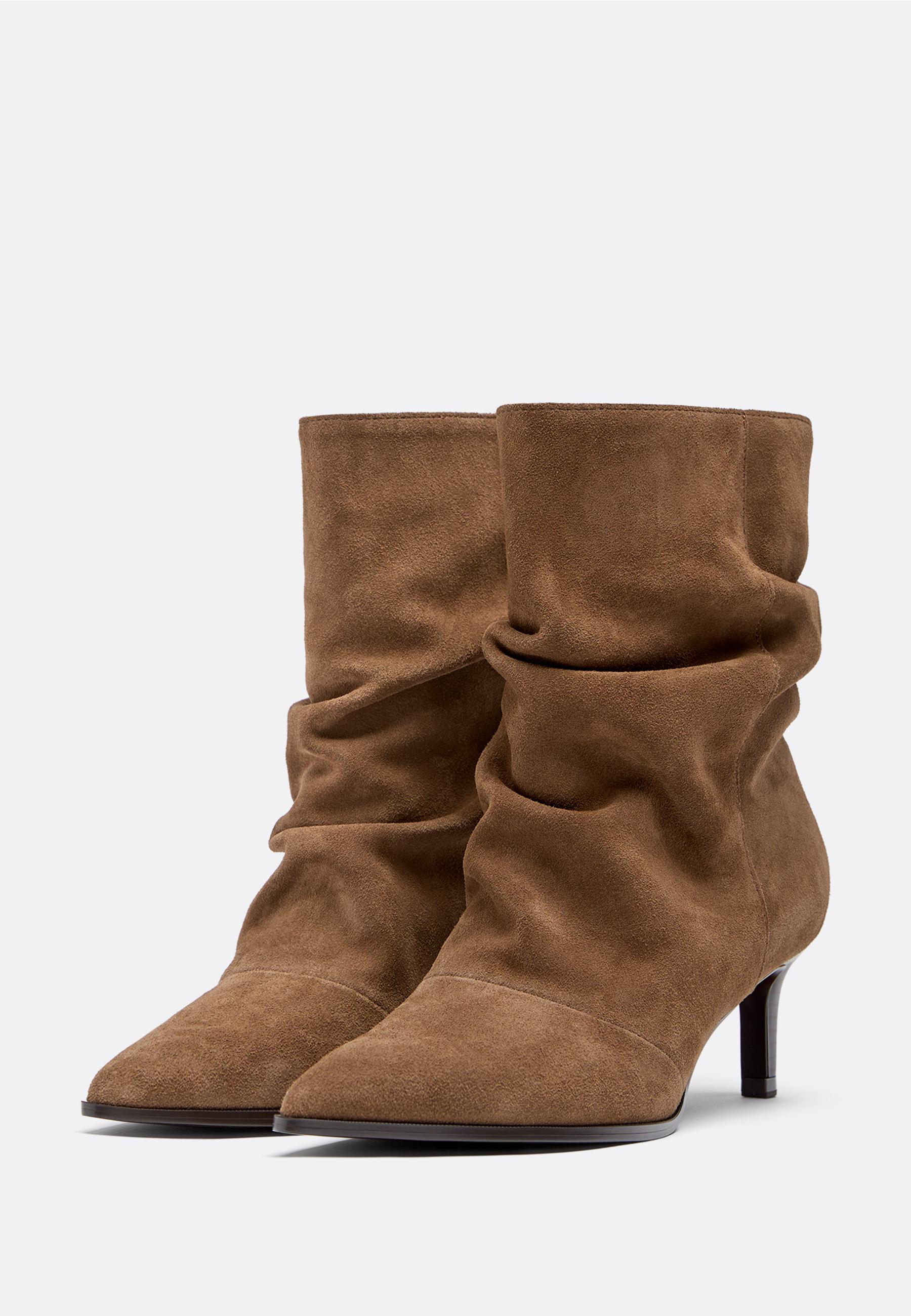 Slouchy leather heeled ankle boots — BROWN